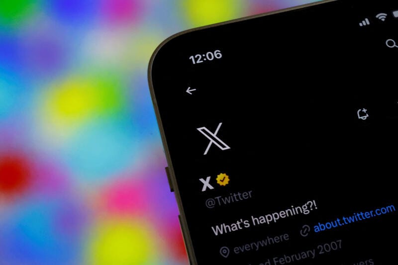 X tests new link format to keep users on the platform