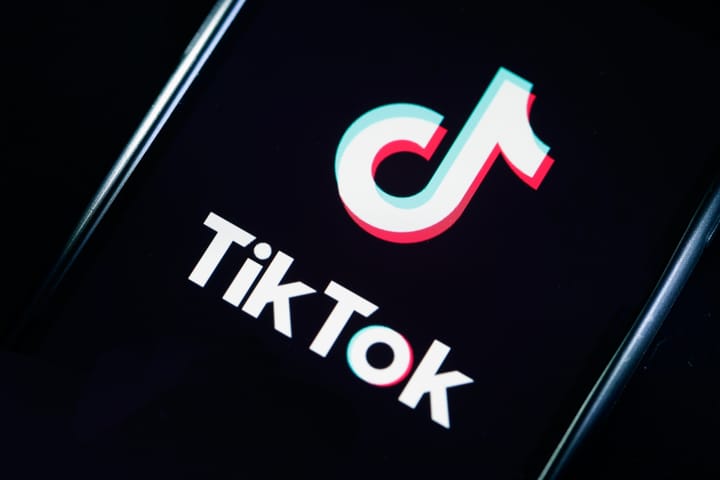 TikTok launches the new feature that allows to find songs by humming and singing them